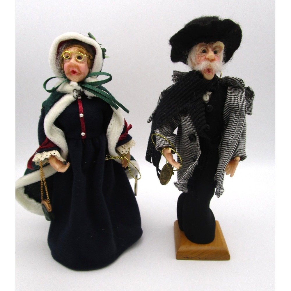 Jacqueline Kent Collection Pair Of Singing Carolers 8" Dolls Choir JKC 2005